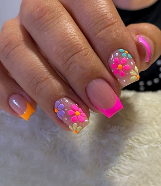 Short Flowers Press On Nails